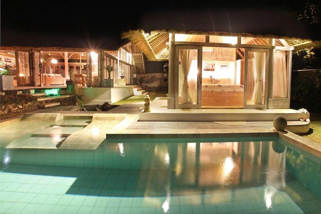 Villa Lumba Lumba - Oceanfront & Spectacular View! Lembongan Eksteriør bilde