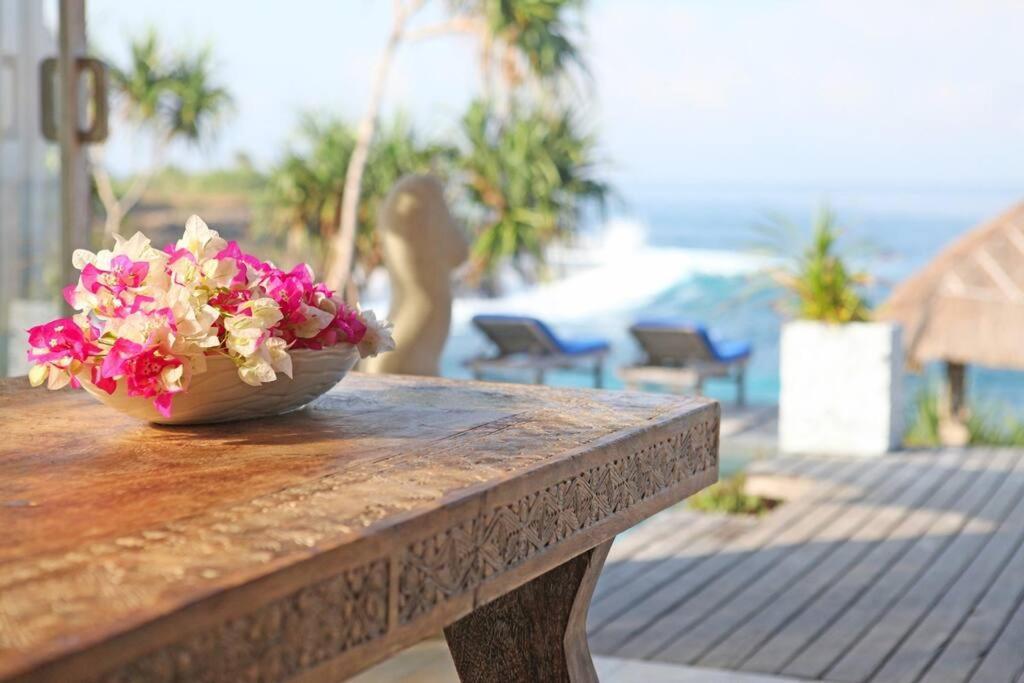 Villa Lumba Lumba - Oceanfront & Spectacular View! Lembongan Eksteriør bilde